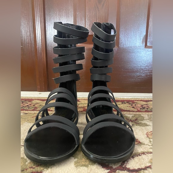 Women’s Gladiator Flat - Picture 2 of 8